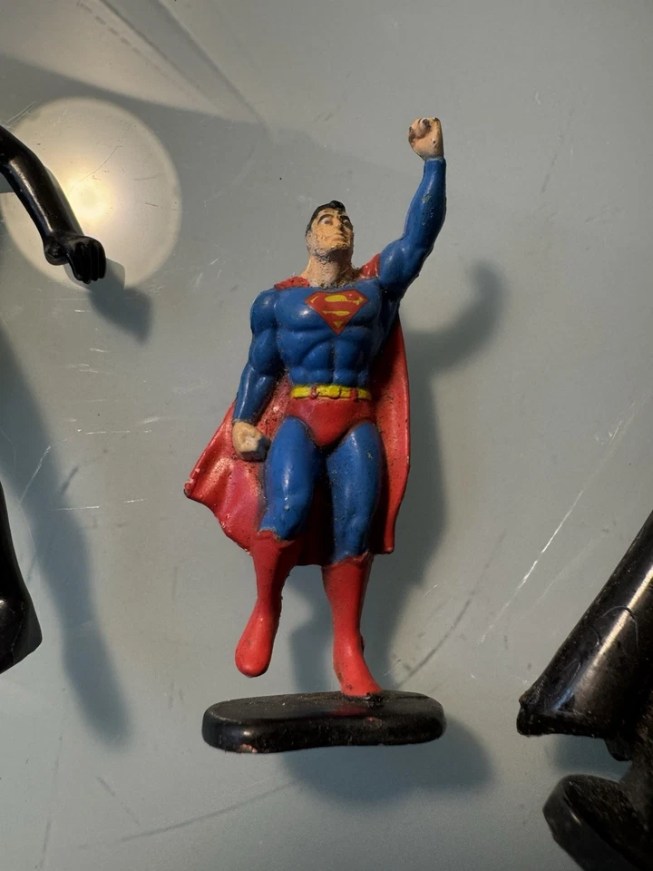 Lote De 8 Figuras De Acción De Colección Años 80 90 DC Comics Batman Joker con Acc Cast Superman Foto 3 de 4