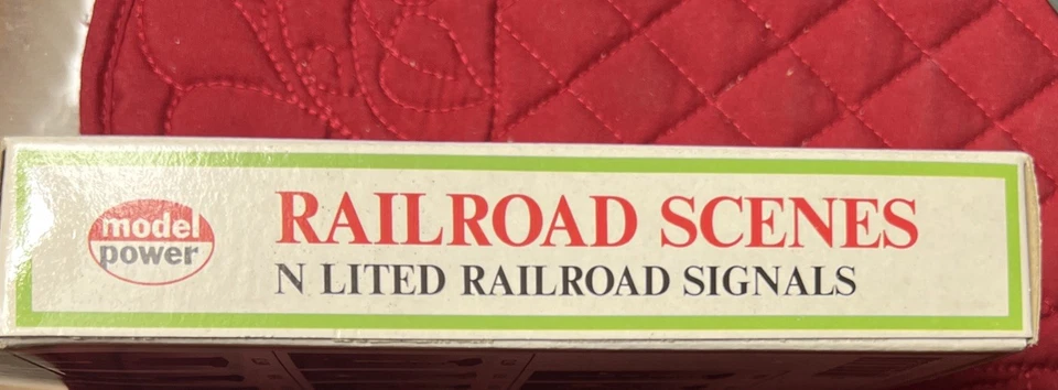 Model Power N Scale Railroad Signal No.8572 - Image 2 of 2