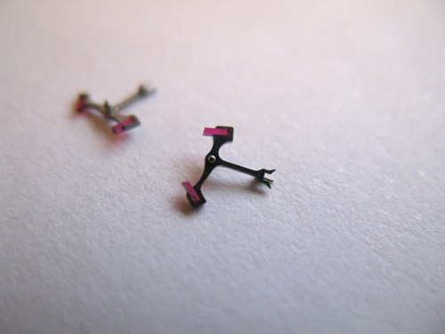 IWC 89 ASSORTED MOVEMENT PARTS - Picture 5 of 18