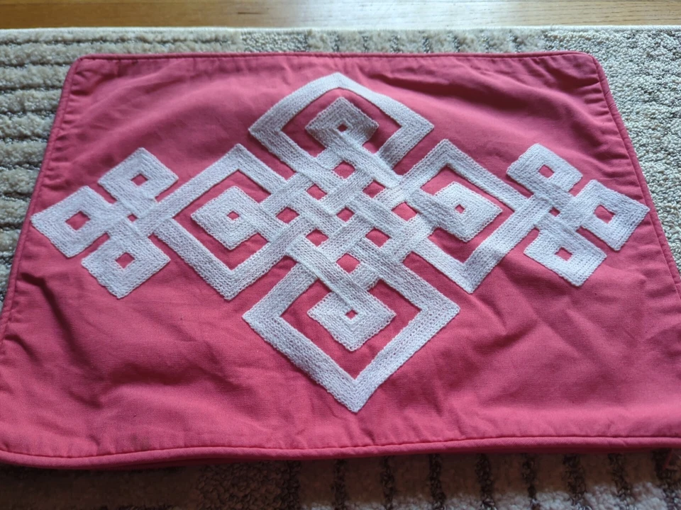 Pottery Barn Kids Dormitorio *Par" Almohadas 16x12 Rosa Geométricas. Foto 3 de 4