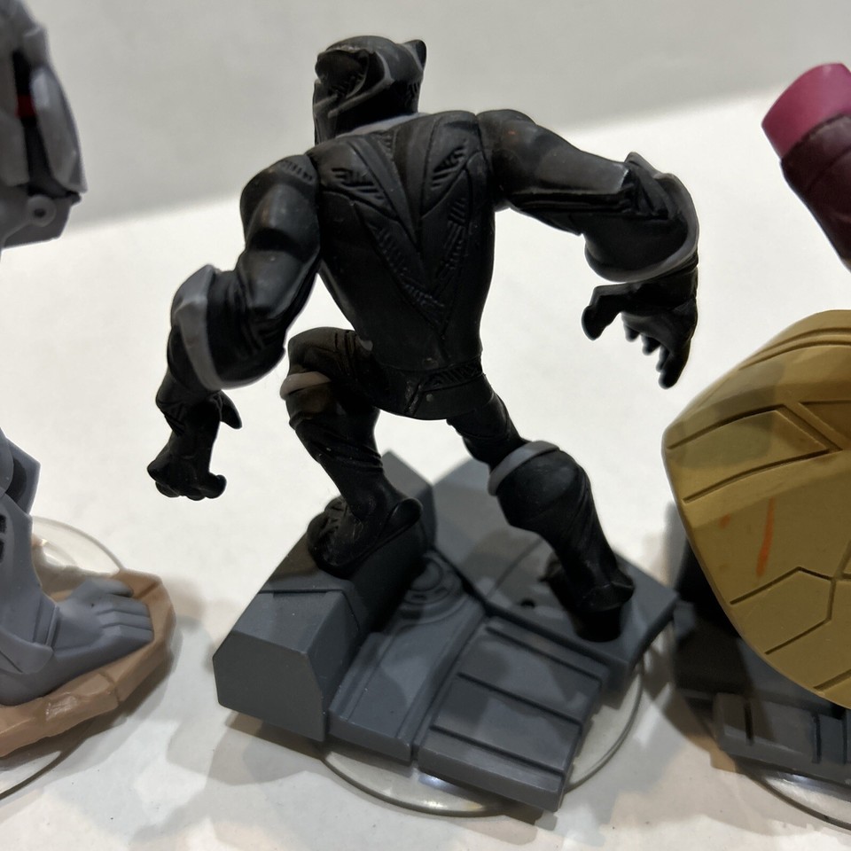 Disney Infinity 3.0 Civil War Lot of 4 MARVEL Figurines & Playset