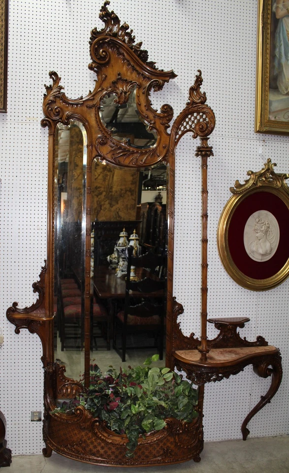 古董法国路易十五 10 英尺 8 英寸核桃树镜花卉入口 Etagere 1870 — 第 2/4 张图片