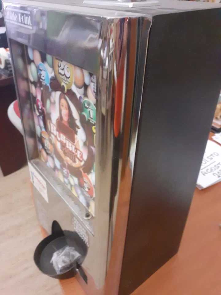 DISTRIBUTORE DI GOMME - Immagine 3 di 4