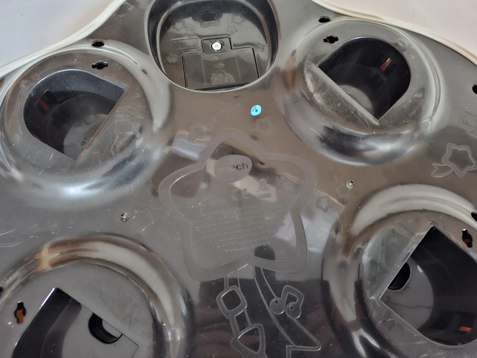 Vtech Baby Abenteuer Spieltisch Pink – Bunter Babyspieltisch Mit 6 Spielfeldern - Bild 3 von 3