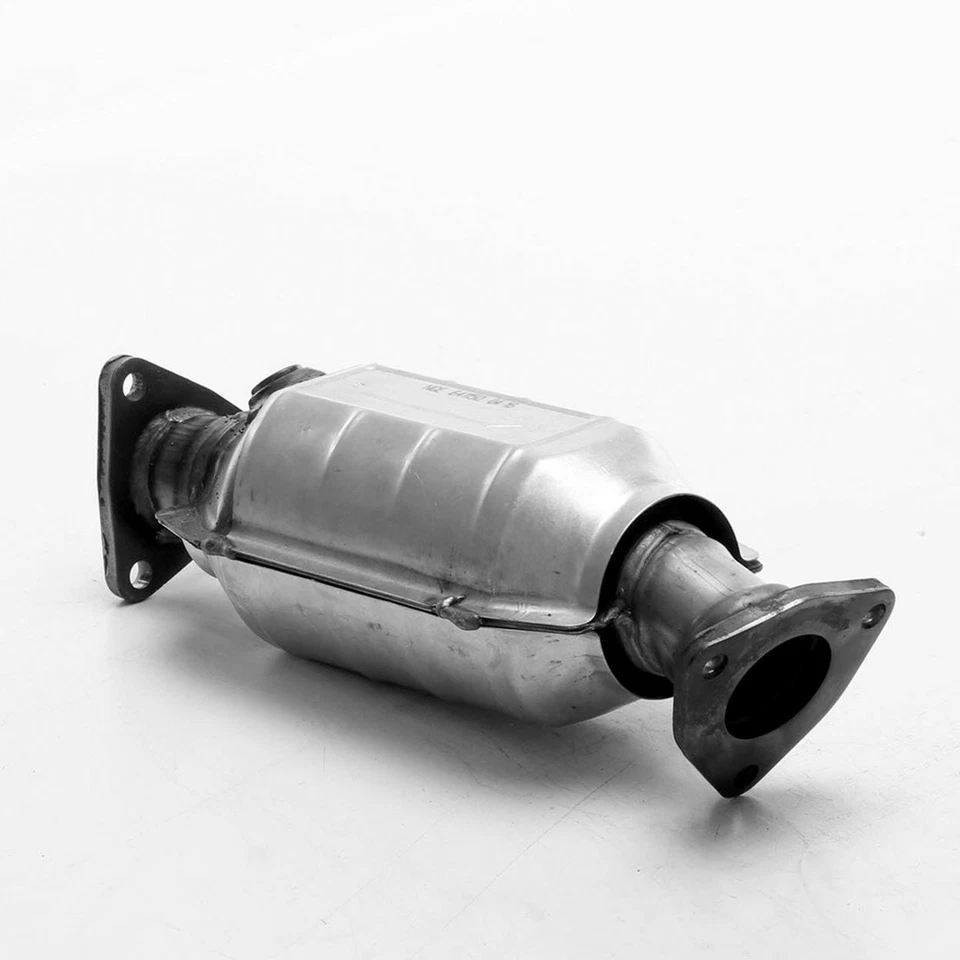 Front Right Catalytic Converter For 1999-2001 Nissan Frontier 3.3L V6 GAS SOHC - Image 2 of 4