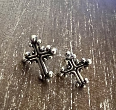 SunWest Sterling Silver Co Sterling 925 Cross Stud Earrings. 
