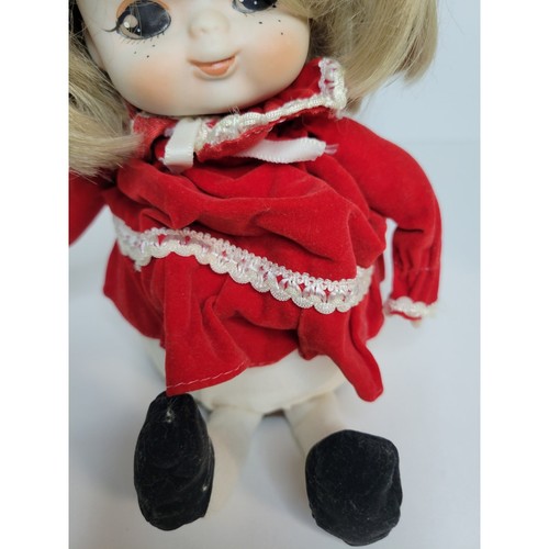 Vintage Enesco Wind Up Moving Music Porcellana 7" Bambina Bambola Scaffale Sitter CREEPY - Foto 5 di 7