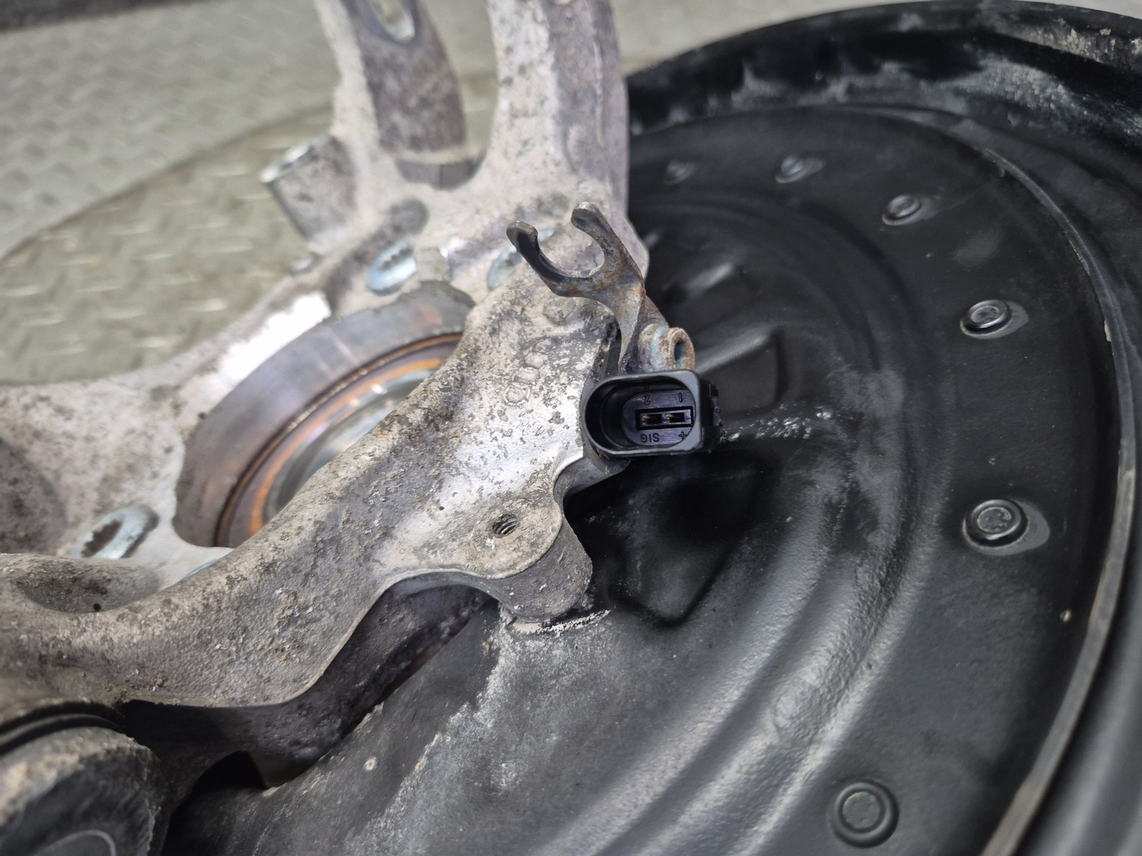 Bentley Continental GT 2003-2010 Rear Left Hub bearing assembly