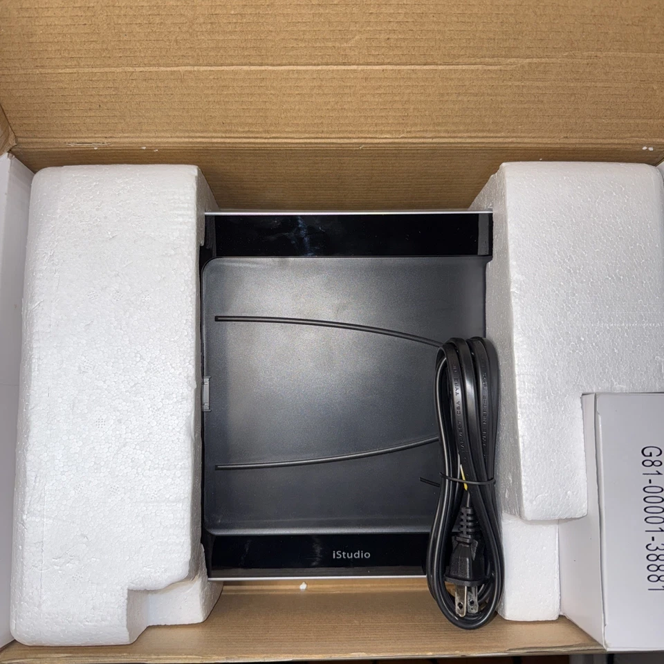 Behringer iStudio iS202 Docking Station For iPad Recording Dock Interface Mixer - Image 3 of 4