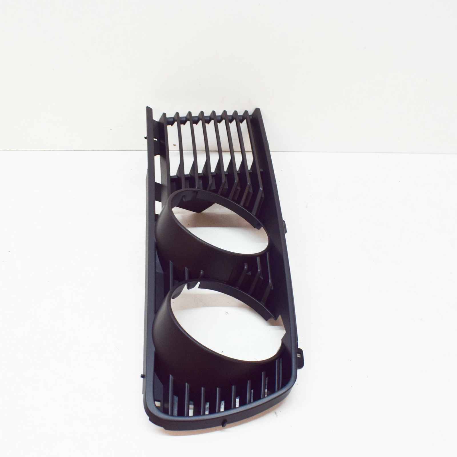 NEW BMW E28 SEDAN HEADLIGHT FRONT LAMP GRILLE LEFT 1919199 