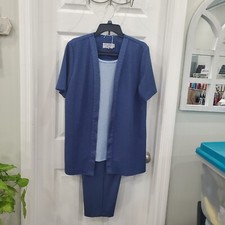 Alfred Dunner 2 Piece Casual Suit Blue Short Sleeve Sx Med, Ankle Pants Size 12