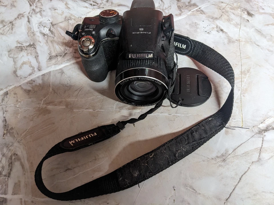 Fujifilm FinePix S3280 Digital Bridge Camera 14MP, 24x Zoom, Black Working, photo 3 of 5