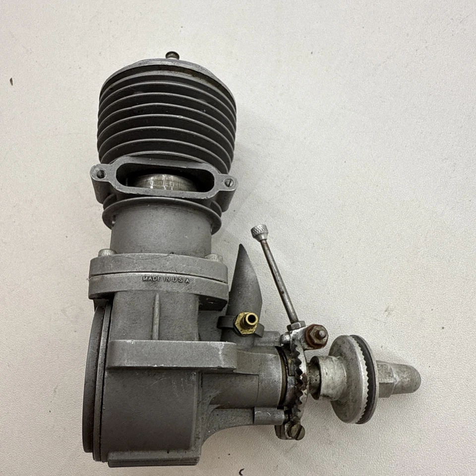 Vintage Super Cyclone Model 60 Gas Model Airplane Engine Amazing Shape M2 - Image 2 of 4