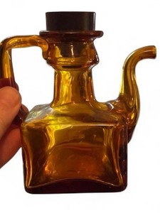 Amber Glass Square Cruet with Stopper, Handle & Curved Spout, Solid Decorative