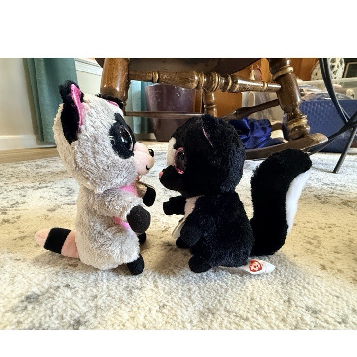 Ty Beanie Boos Skunk and Raccoon, Animal Lot of 2 Big Eyes Beanie 2018