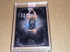 2025 Panini ONE AND ONE WNBA KIKI IRIAFEN AUTOGRAPH/AUTO SPOTLIGHT 91/99 K1385