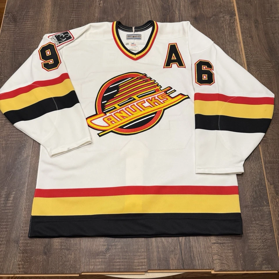Vtg 96 Vancouver Canucks Pavel Bure CCM Authentic Hockey 48 Jersey NHL Maska 90s - Image 3 of 4