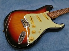 FENDER JAPAN Stratocaster Type ST62 Classic Design