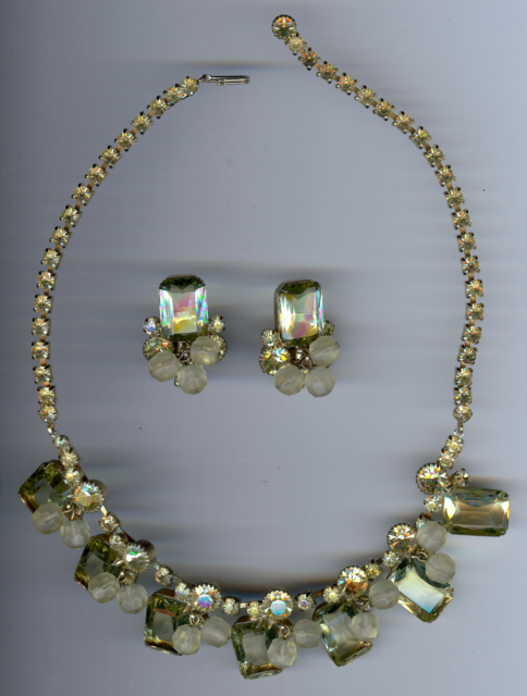 JULIANA VINTAGE YELLOW FROSTED FACETED GLASS RHINESTONE NECKLACE & EARRINGS SET JULIANA VINTAGE YELLOW FROSTED FACETED GLASS RHINESTONE NECKLACE & EARRINGS SET