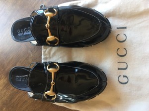 gucci leather clogs