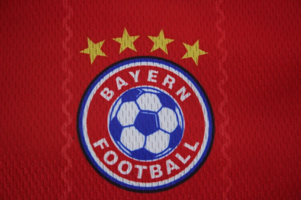 Camiseta de fútbol roja Bayern Munich Robben #10 para hombre S hecha en Italia Foto 4 de 4