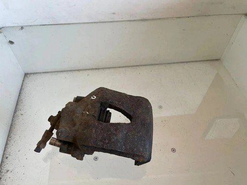 VW BORA Variant 1J6 Bremssattel vorne rechts 1.90 Diesel 2000 33211547