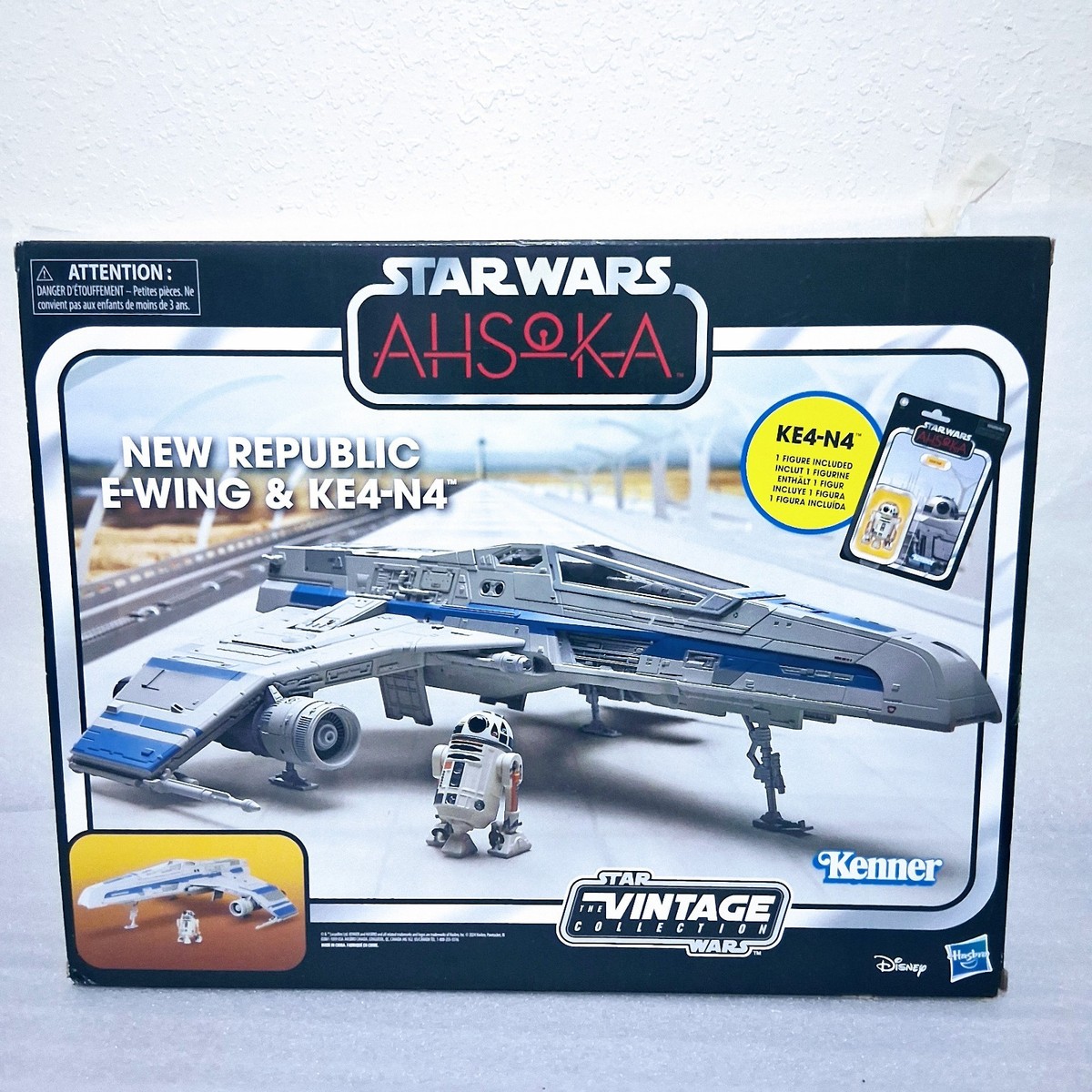Star Wars Ahsoka New Republic E-Wing KE4-N4 Vintage Collection