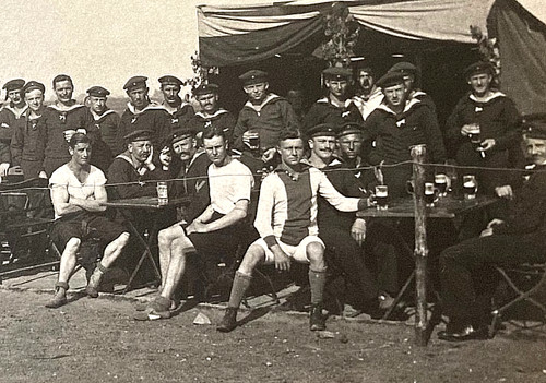 WW1 GERMAN NAVY MATROSEN ARTILLRIE ABTEILLUNGEN AT SOCCER GAME PHOTO POSTCARD