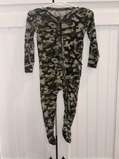 Posh Peanut Camo Bamboo Ruffle Butt Zippy Pajamas Size 9-12 Months GUC