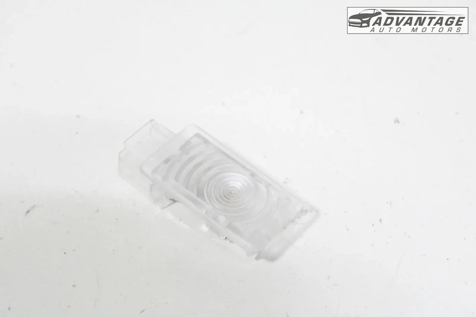 2015-2025 CHEVROLET TRAX REAR LEFT SIDE BODY TRUNK COURTESY LIGHT LAMP OEM - Image 2 of 4