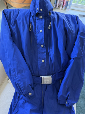 IMPECCABLE PREMIUM BOGNER Beautiful Bright Blue Women's Ski Suit - Size 8 