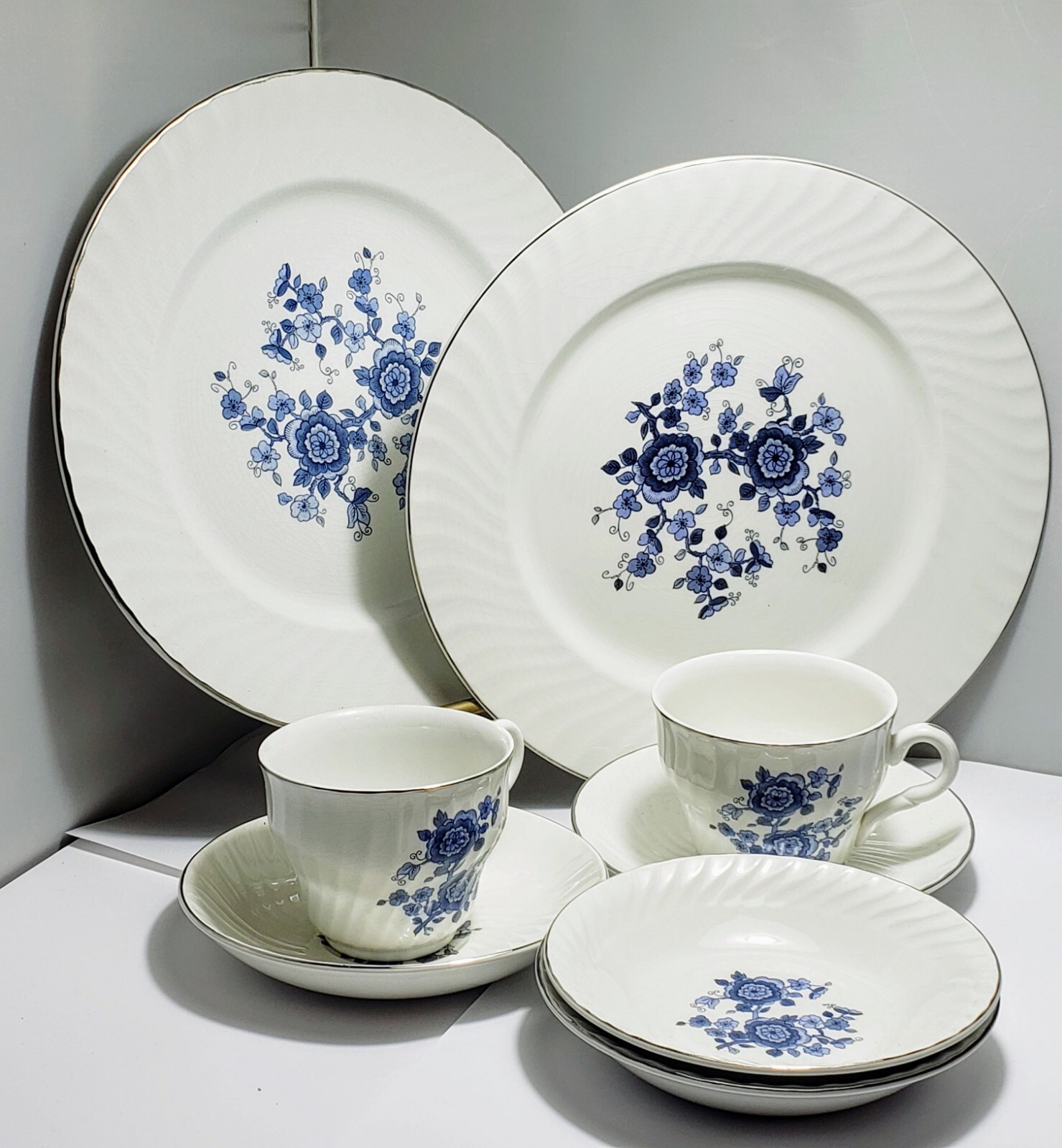 8 pc Set Vtg Royal Blue Wedgwood 2 Dinner Plates 2 Berry Bowls 2 Cups 2 Saucers