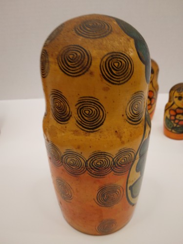 Russian Matryoshka 9” Nesting Dolls 7 Piece Set Hand Painted Wood needs cleaning - Picture 12 of 18
