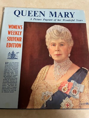 Queen Mary A Picture Pageant Women's Weekly Souvenir ed with case circa 1950