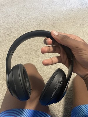 Beats by Dr. Dre MQ562LL/A Over the Ear Headphones - Matte Black Studio3