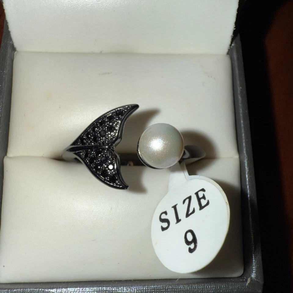 Fragrant Jewels Wicked Mermaid Ring In Size 9 NWT - Image 2 of 3
