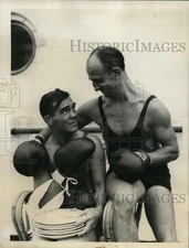 1933 Press Photo ring foes in 1908, Eddy Kelly, Kid Saxby now shipmates