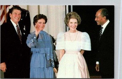 Ronald Reagan Nancy Reagan Anwar Sadat Jihan Sadat White House Photo Postcard