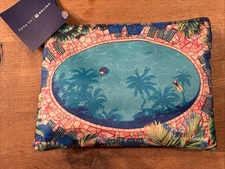 United Airlines Christie Shinn Travel Amenity Kit NEW Unused Royal Hawaiian Pool