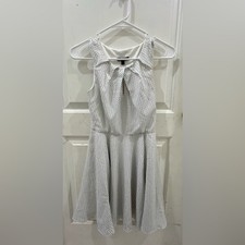 Express dress white size 0 formal casual cute heat pattern