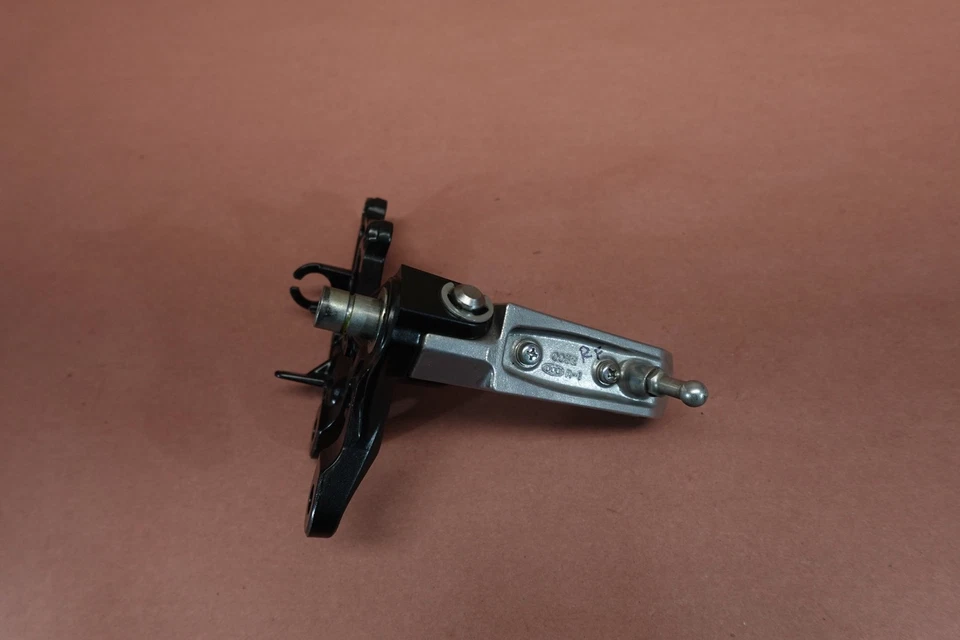 Clavija de pie delantera derecha Kawasaki Ninja ZX1400 ZX14R 2006-2011 Foto 4 de 4