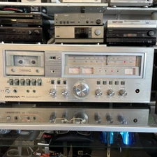 Sound design Vintage AM/FM Receiver Cassette Player Model Number 5635 (tested)