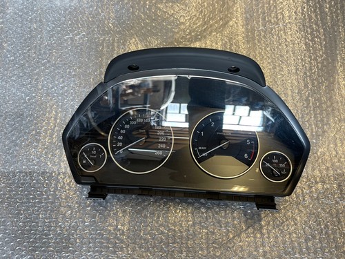 BMW 320D F30 Diesel Tacho Kombiinstrument 9325207 9232895