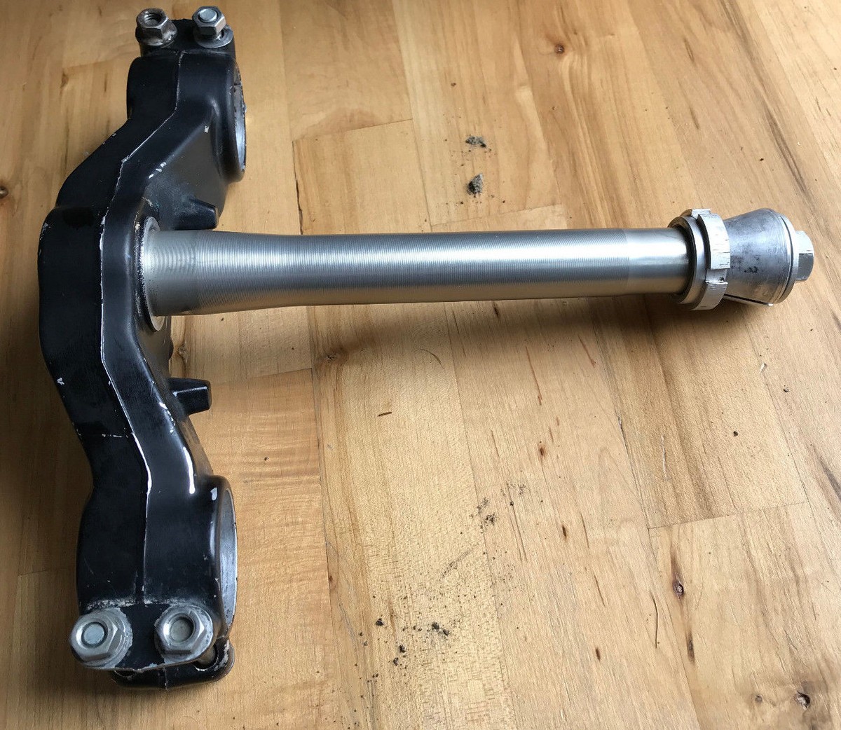 Kawasaki KX500 B1 Lower Fork Clamp , 1985 P/N 44037-1177 . Used