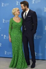 Green Mermaid Mother of The Bride Dresses Long Sleeves Lace Scoop Full Length