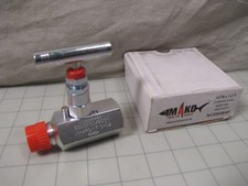 Mako NC6S4M4F Standard Needle Valve 1/2" M x 1/2" F Carbon Steel 6,000 PSI NEW