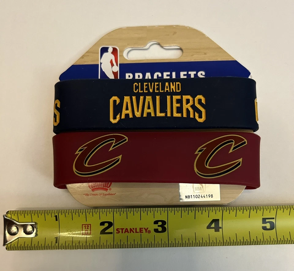 Juego de 2 pulseras anchas de goma de silicona Cleveland Cavaliers NBA Foto 3 de 4