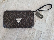 BRAND NEW Guess Los Angeles Black Faux Leather Wristlet Logo Natural Burbank