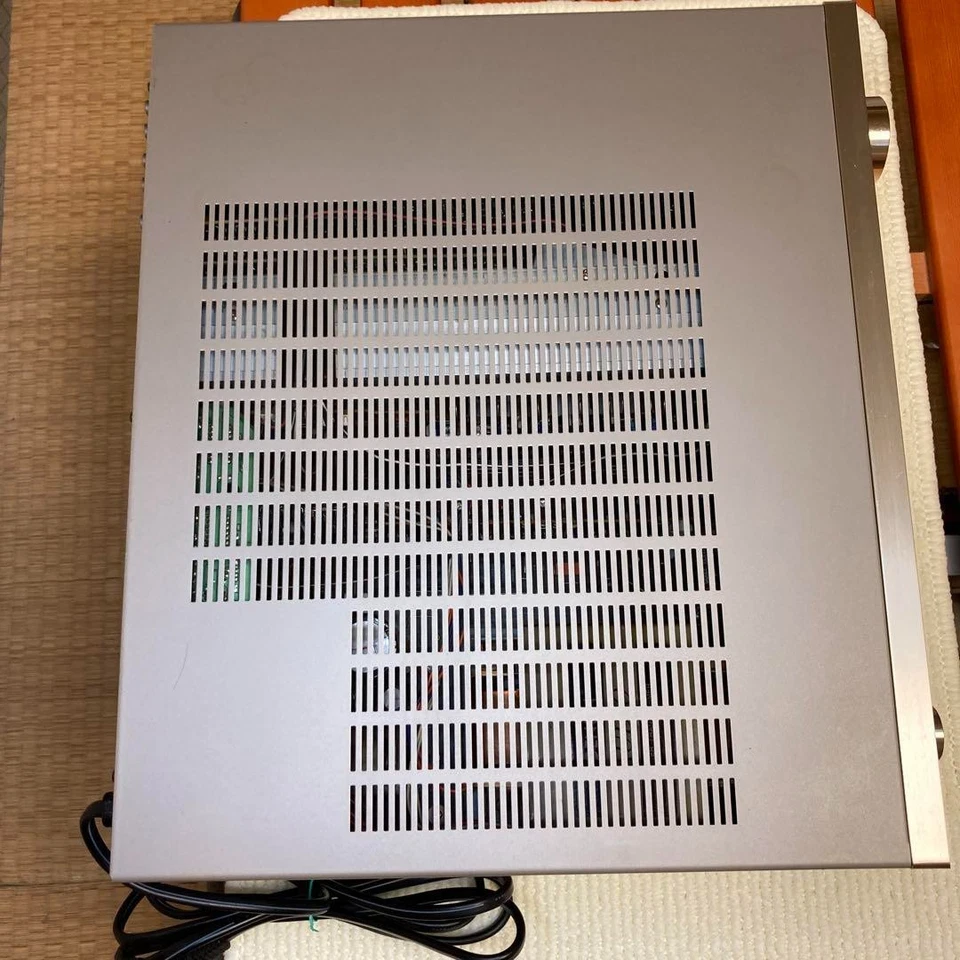 DENON AVR-3300 AV SURROUND RECEIVER DOLBY DIGITAL DTS D.D.S.C AC100V 50/60Hz - Image 4 of 4