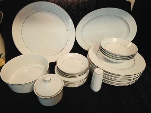 Crown Victoria Fine China Set - "Lovelace"